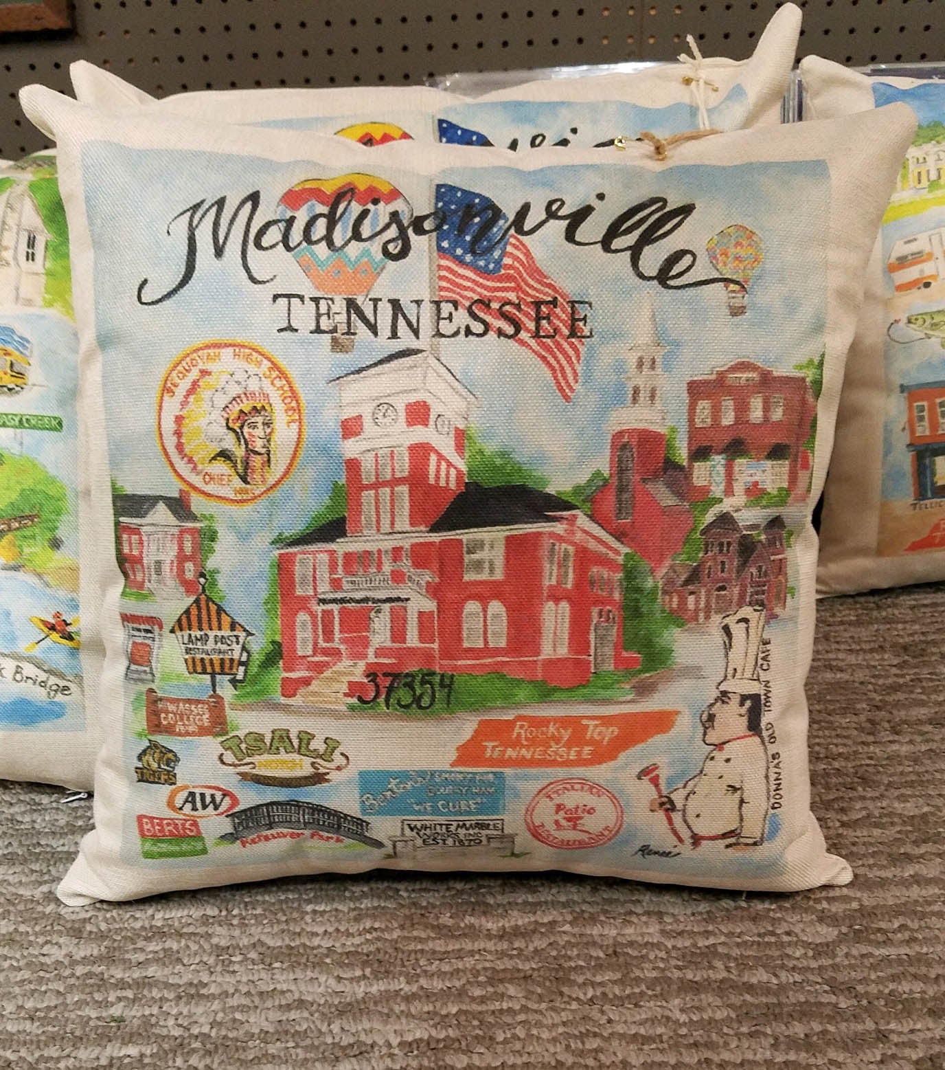 Madisonville, TN Pillow