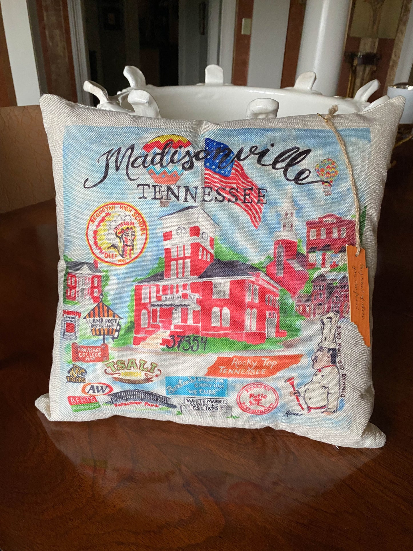 Madisonville, TN Pillow