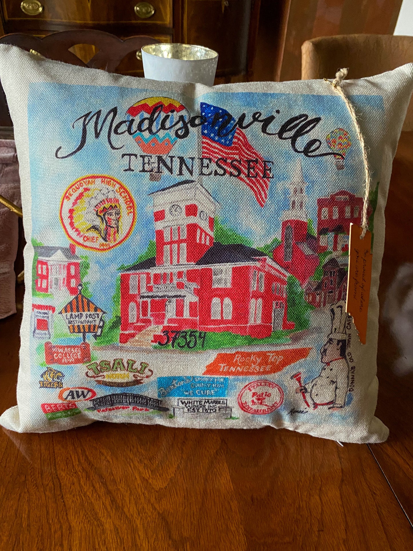 Madisonville, TN Pillow